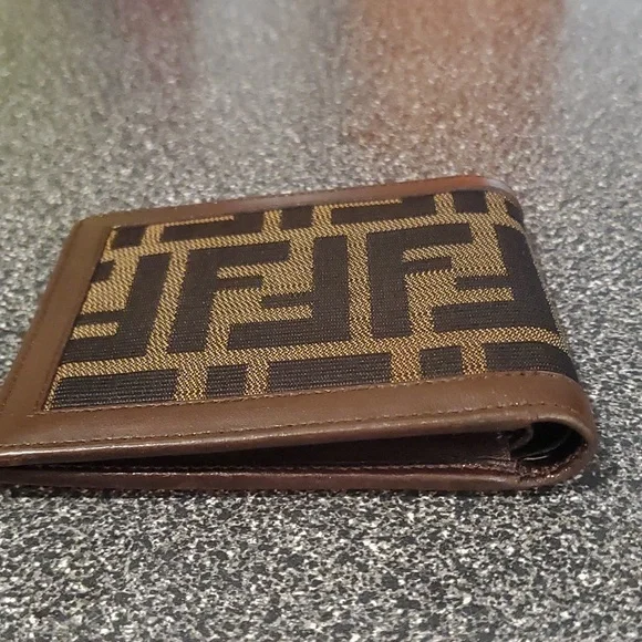 Fendi Mens Wallet - Picture 10 of 12